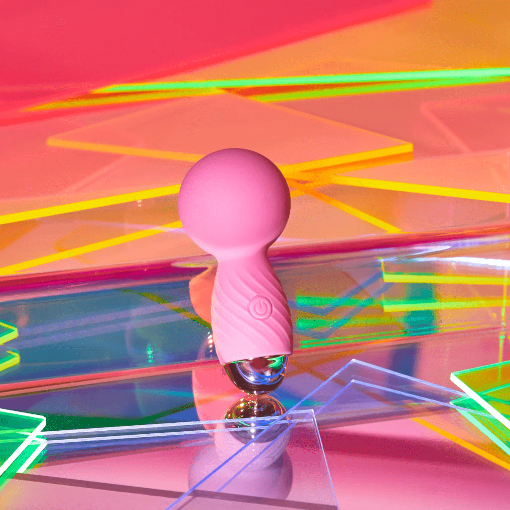 Love To Love Bullets & Mini Vibes Love to Love Itsy Bitsy Mini Wand Vibrator