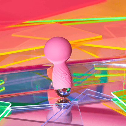 Love To Love Bullets & Mini Vibes Love to Love Itsy Bitsy Mini Wand Vibrator
