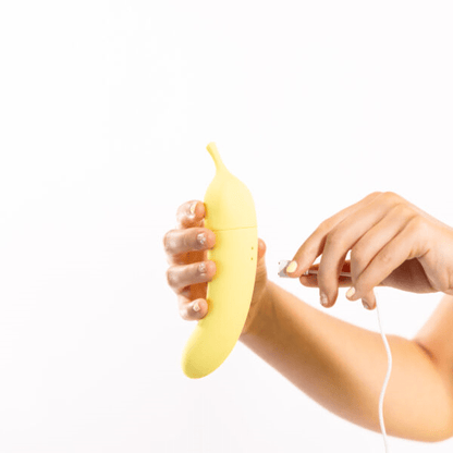 Natalie's Toybox Banana Cream Air Pulse G-Spot Vibe - XOXTOYS