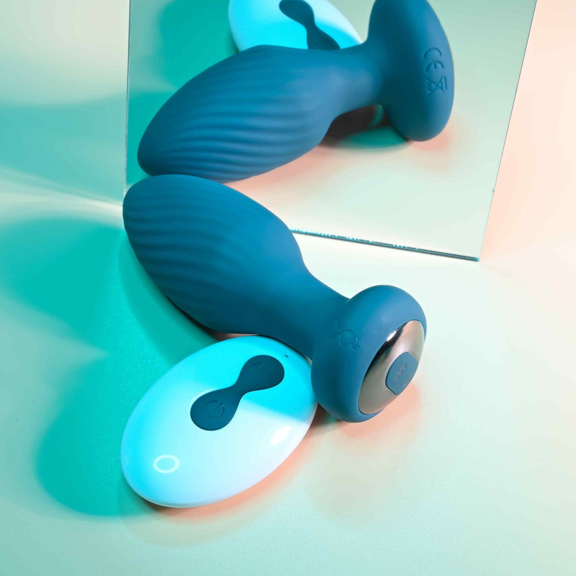 Playboy Spinning Tail Teaser Butt Plug XOXTOYS Playboy Spinning Tail Teaser Butt Plug XOXTOYS